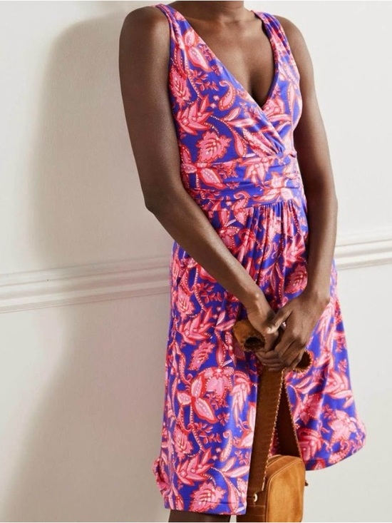 Boden Dresses & Skirts - aBoden Effie V-Neck Jersey Dress